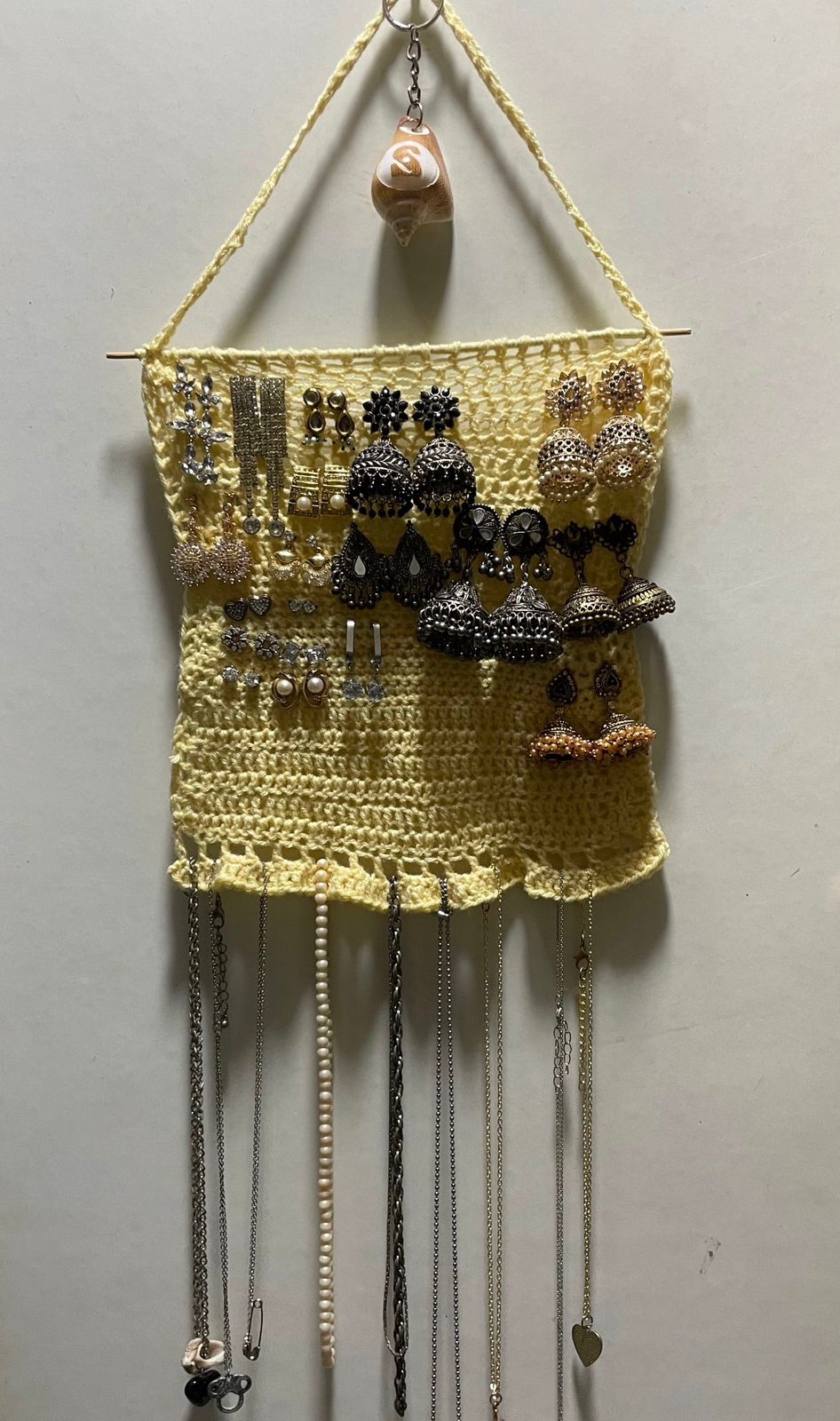 From Leftover Yarn to Everyday Essential: My Crochet Jewellery Holder